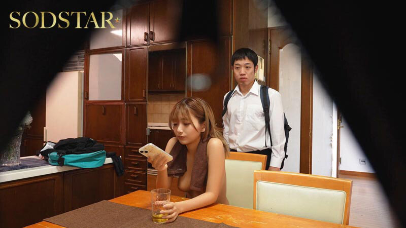 【星乃莉子】家では裸族なテニス部の姉を隠し撮りし続けて4 年 バレた勢いでH させてとお願いした日から親に内緒の関係が始まりました 星乃莉子