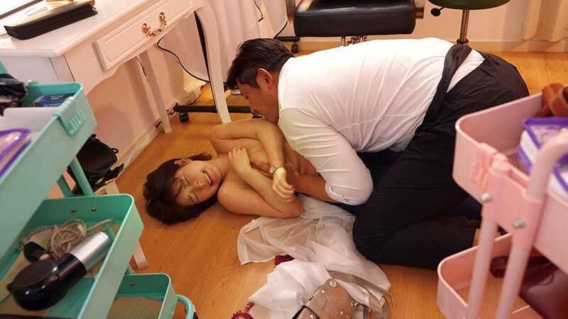 【沙月恵奈】NTRでエロい美少女の激しい潮吹きがヌケすぎてやばい！